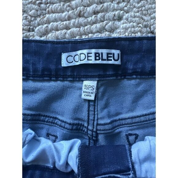 Code Blue Women's Chelsea Straight Jeans Size 16 Petite Short Cropped - Picture 3 of 6